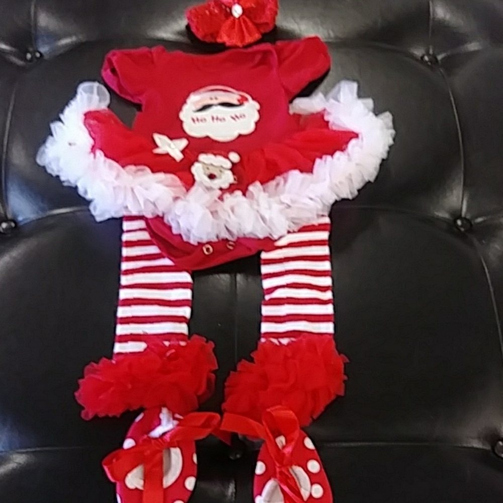 Size 0 to 3 months baby girl's Christmas Ensemble